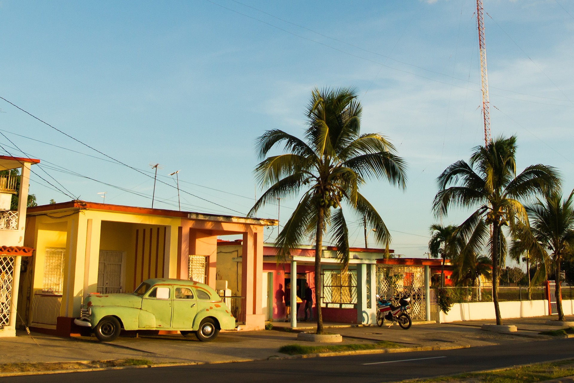 Embajadas y Consulados de Cuba en Todo el Mundo Correos Direcciones teléfonos webs siendo turista extranjero expatriado